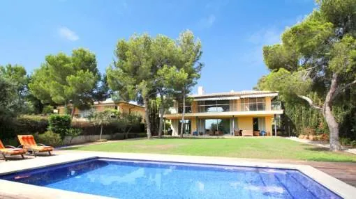 Elegant villa with pool in Sol de Mallorca