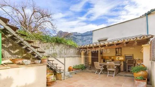 Traditional townhouse with terrace, for sale in Sóller, Mallorca