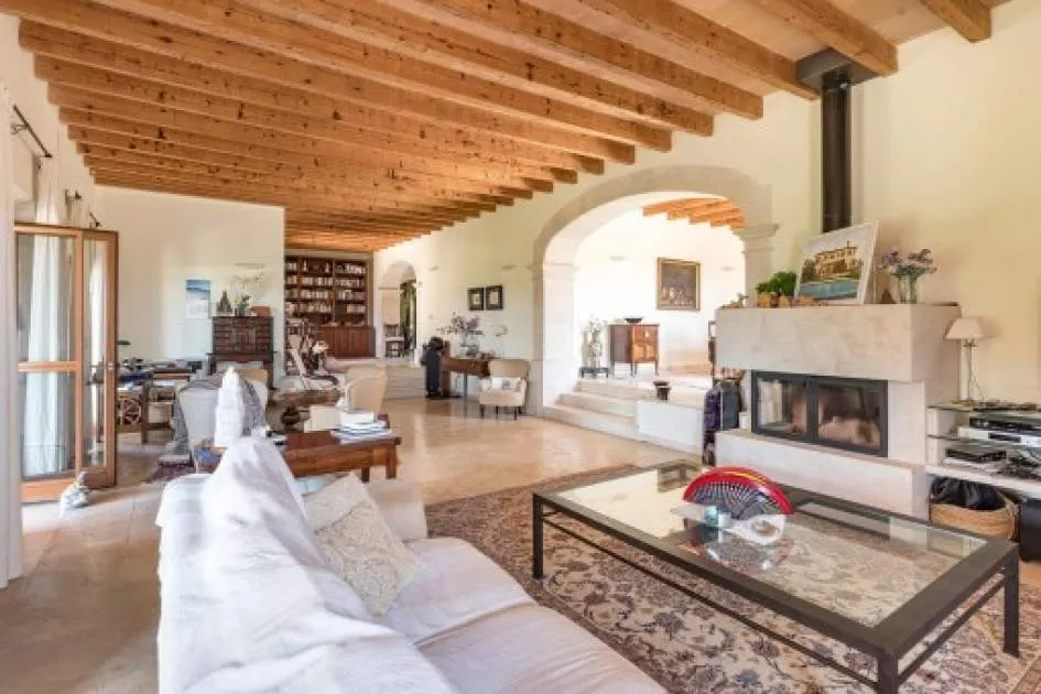 Sophisticated finca property in an exceptional location in Ses Salines