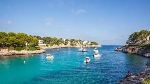 Villa with three residential units in first sea line in Cala d'Or
Villa with three residential units in first sea line in Cala d'Or