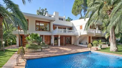 Spacious villa with golf views in Son Vida, Palma de Mallorca
Spacious villa with golf views in Son Vida, Palma de Mallorca