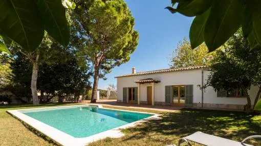 Rustic country house with various constructions in Alaró
Rustic country house with various constructions in Alaró