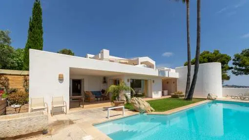 Stylish villa with sea views in Font de Sa Cala
Stylish villa with sea views in Font de Sa Cala