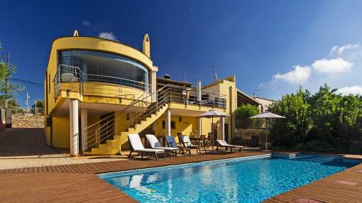 Villa with pool in popular suburb of Palma
Villa with pool in popular suburb of Palma