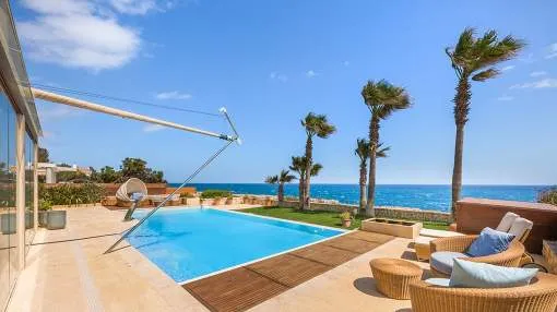 Villa in 1st sea line with pool and SPA area
Villa in 1st sea line with pool and SPA area