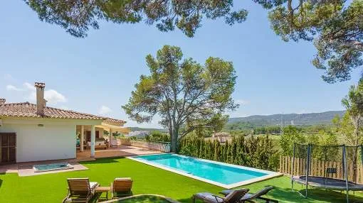 Wonderful family home with golf views in Arabella Park, Palma de Mallorca
Wonderful family home with golf views in Arabella Park, Palma de Mallorca