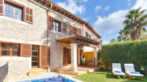 Picturesque town house with garden and pool in Puigpunyent - Palma Surroundings Picturesque town house with garden and pool in Puigpunyent - Palma Surroundings