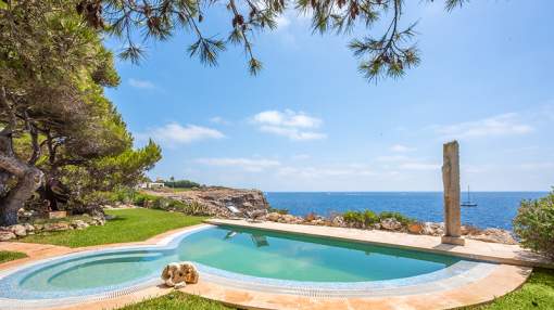 House with seawater pool in first sea line House with seawater pool in first sea line