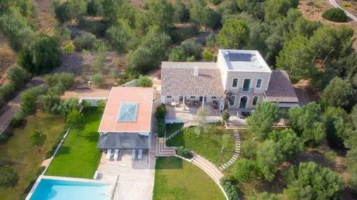 Luxurious finca near Es Trenc with rental license