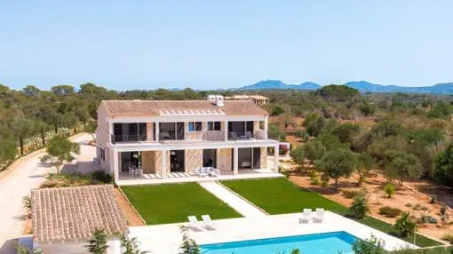 New country house in a beautiful location New country house in a beautiful location