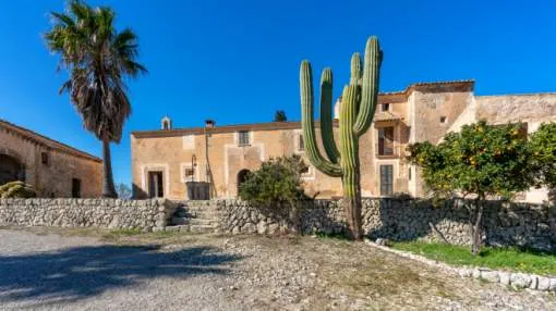 Majorcan country mansion house Majorcan country mansion house