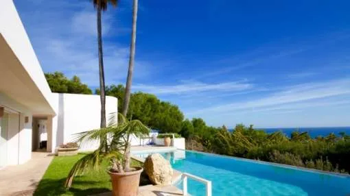Villa with sea views in Font de Sa Cala Villa with sea views in Font de Sa Cala