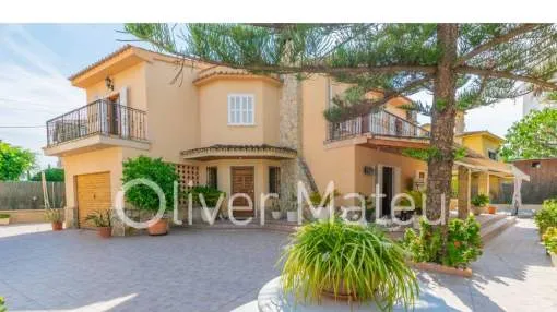 HOUSE WITH GARAGE AND LARGE TERRACE
HOUSE WITH GARAGE AND LARGE TERRACE