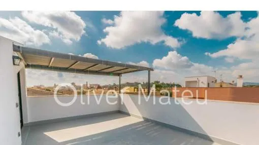 HOUSE WITH GARAGE, PATIO AND TERRACES
HOUSE WITH GARAGE, PATIO AND TERRACES