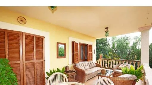 VILLA WITH GARDEN, POOL AND GARAGE
VILLA WITH GARDEN, POOL AND GARAGE