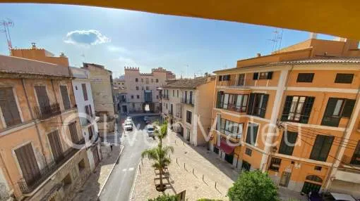 OLD TOWN. PENTHOUSE FLAT WITH LIFT AND OPTIONAL PARKING SPACE
OLD TOWN. PENTHOUSE FLAT WITH LIFT AND OPTIONAL PARKING SPACE