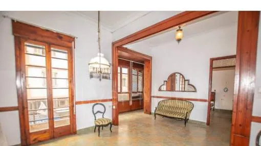 BUILDING FOR SALE, TO RENOVATE, 4 FLOORS WITH COMMERCIAL PREMISES
BUILDING FOR SALE, TO RENOVATE, 4 FLOORS WITH COMMERCIAL PREMISES