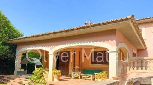 
                    VILLA FOR SALE IN SA RAPITA CLOSE TO THE SEA
                