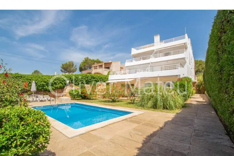
                    GROUND FLOOR FLAT NEXT TO THE BEACH, WITH COMMUNAL POOL AND PRIVATE GARDEN
                