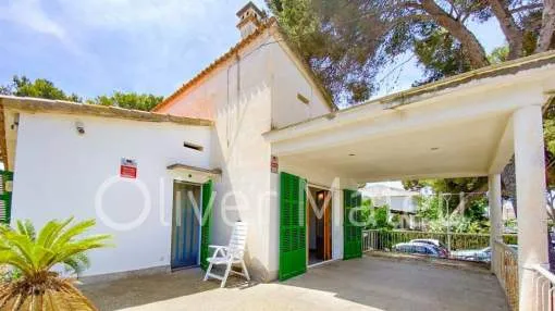 
                    HOUSE TO RENOVATE WITH TERRACE AND GARDEN 250 METRES FROM THE BEACH
                