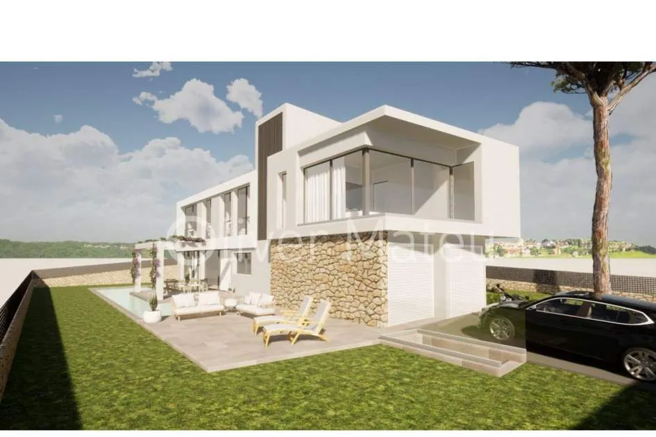 
                    LUXURY VILLA, 4 BEDROOMS, WITH GARAGE, GARDEN AND SWIMMING POOL
                