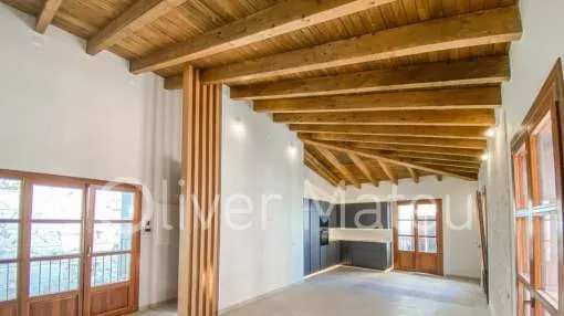 
                    PENTHOUSE WITH TERRACE AND GARAGE IN THE HEART OF THE OLD TOWN
                