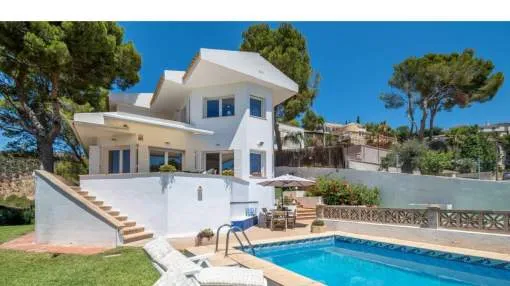 VILLA FOR SALE WITH SEA VIEWS
VILLA FOR SALE WITH SEA VIEWS