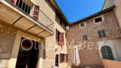 
                    UNIQUE PROPERTY IN SOLLER
                