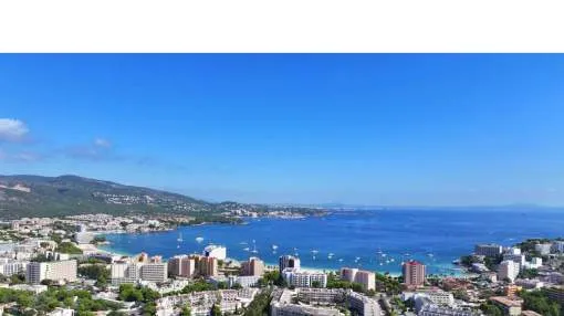 
                    NEW BEACH AREA PENTHOUSE
                