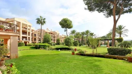 Luxury apartment with garden in an exclusive residence in Nova Santa Ponsa