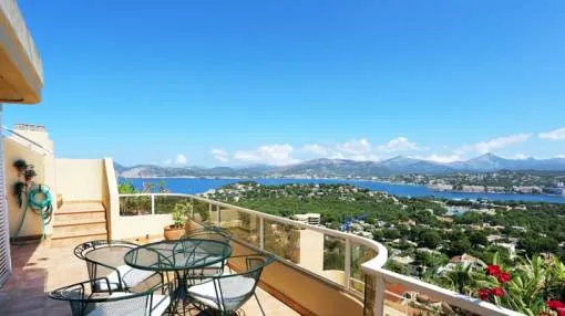Penthouse with breath-taking views in Nova Santa Ponsa