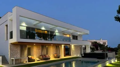 Modern luxury villa in Cala Vinyes