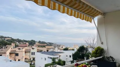 Sea view apartment in quiet location in Santa Ponsa