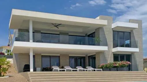 Modern villa with panoramic views in Nova Santa Ponsa