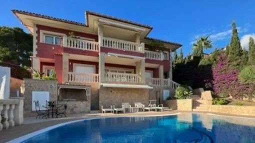 Villa with stunning panoramic views in Santa Ponsa
