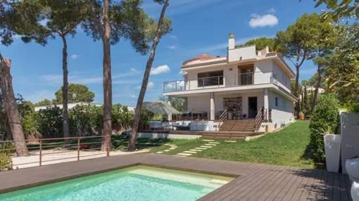 Mediterranean villa with partial sea views in Santa Ponsa