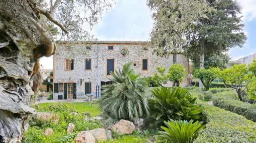 Enchanting manor house in Alaro Enchanting manor house in Alaro