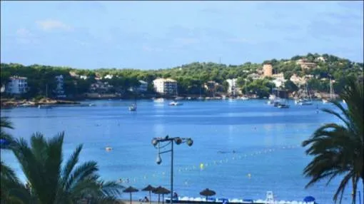 Seaview studio apartment in front of the beach in Santa Ponsa Seaview studio apartment in front of the beach in Santa Ponsa