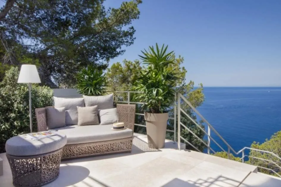 Exclusive high class mansion with panoramic sea views in Port Andratx