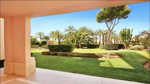 Elegant garden apartment in a prestigious complex in Nova Santa Ponsa
