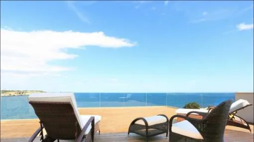 Premium villa on the seaside with impressive views in Cala Llombards Premium villa on the seaside with impressive views in Cala Llombards