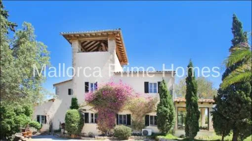 Country mansion with sea views on extensive grounds in Genova Country mansion with sea views on extensive grounds in Genova