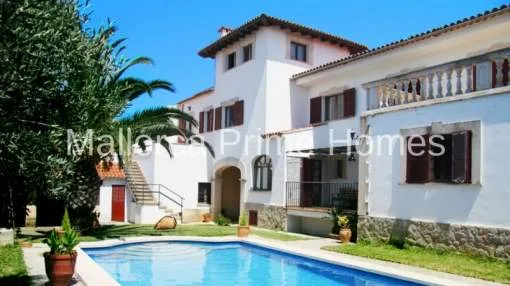 Traditional villa with pool and panoramic views in Sa Cabaneta