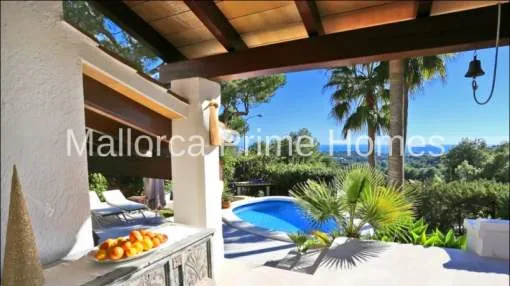 Villa with pool and sea view near the golf course in Bendinat