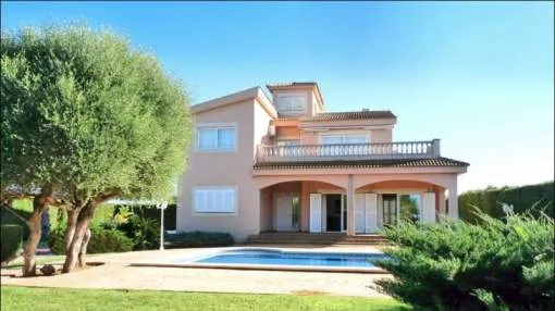 Charming villa with sea and panoramic views in Sa Torre