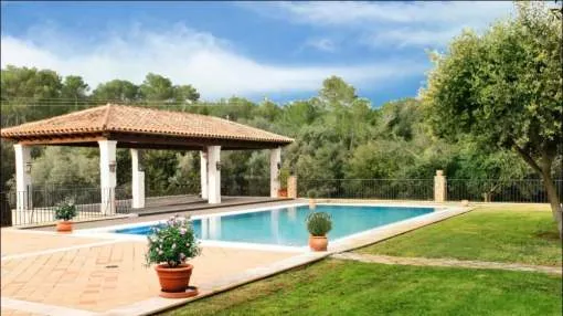 Beautiful Mallorcan finca with pool in Algaida