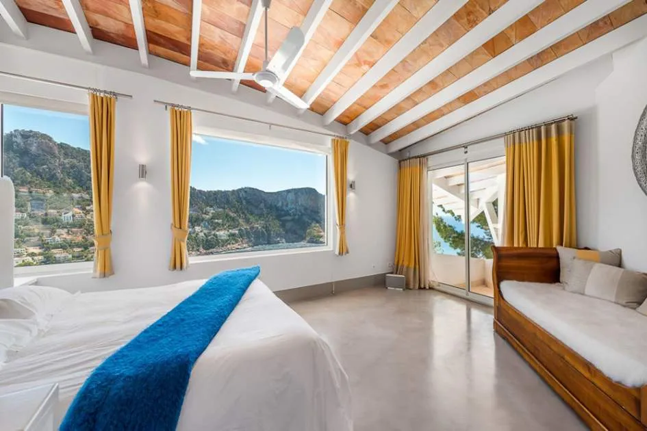 Impressive designer villa with spectacular sea views in Port Andratx