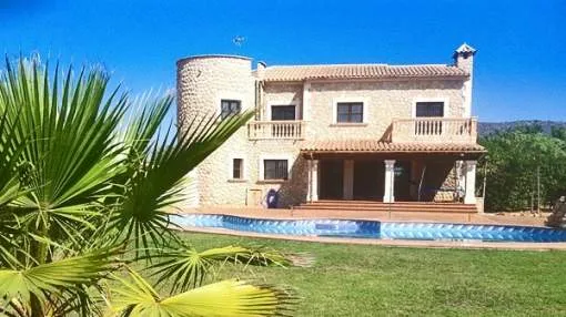 Country house with pool and stables in Llucmajor Country house with pool and stables in Llucmajor