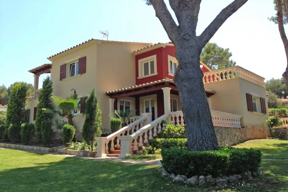 Beautiful villa with panoramic views in Nova Santa Ponsa
