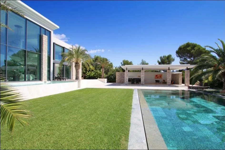 Designer luxury villa with sea views in Nova Santa Ponsa